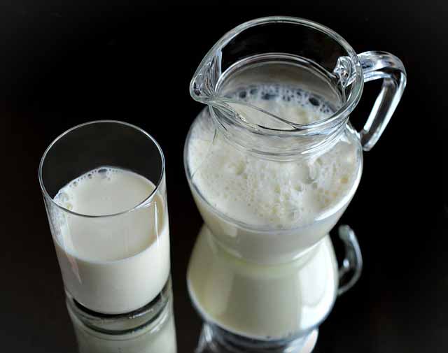 humorous Spanish expression: Eres la leche