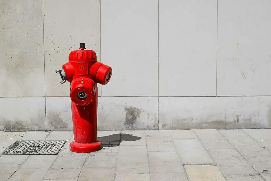 spanish translation for fire hydrant: boca de incendios